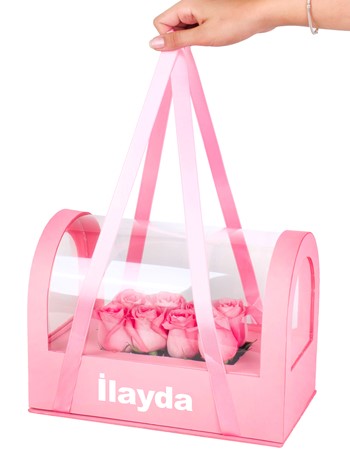 Pembe Çantada Pembe Gül