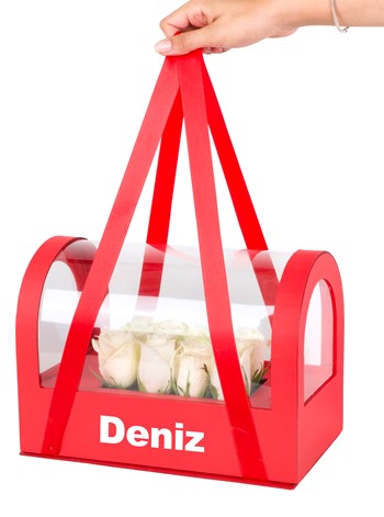 Kırmızı Çantada Beyaz Gül