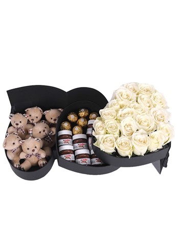 Katlamalı Kalp Kutuda Beyaz Güller