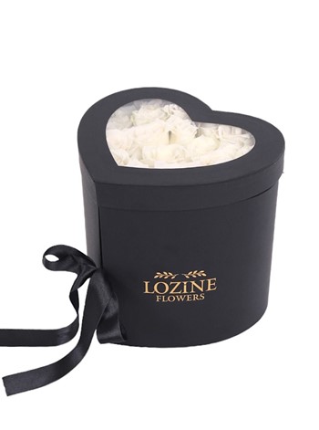 Katlamalı Kalp Kutuda Beyaz Güller