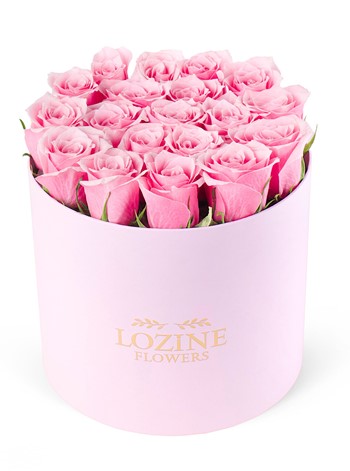 Yuvarlak Büyük Pembe Kutuda Pembe Gül