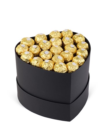 Siyah Kalp Kutuda Ferrero Rocher Çikolatalar