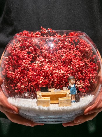 Teraryum Yeni İş Tebrik - Pembe - Kumral Mavi Elbiseli