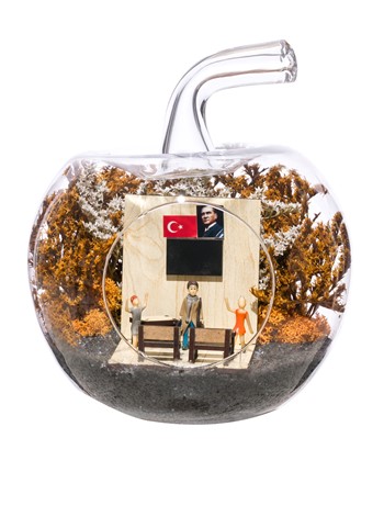 Teraryum  Öğretmenler Günü Erkek Objeli